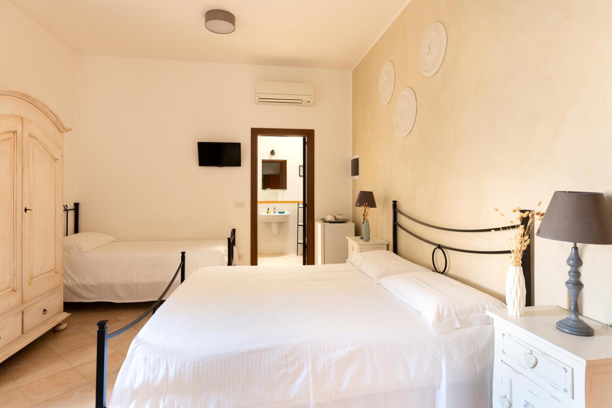 Bed and Breakfast Palazzo De Luca By Apulia Hospitality Fasano Exterior foto