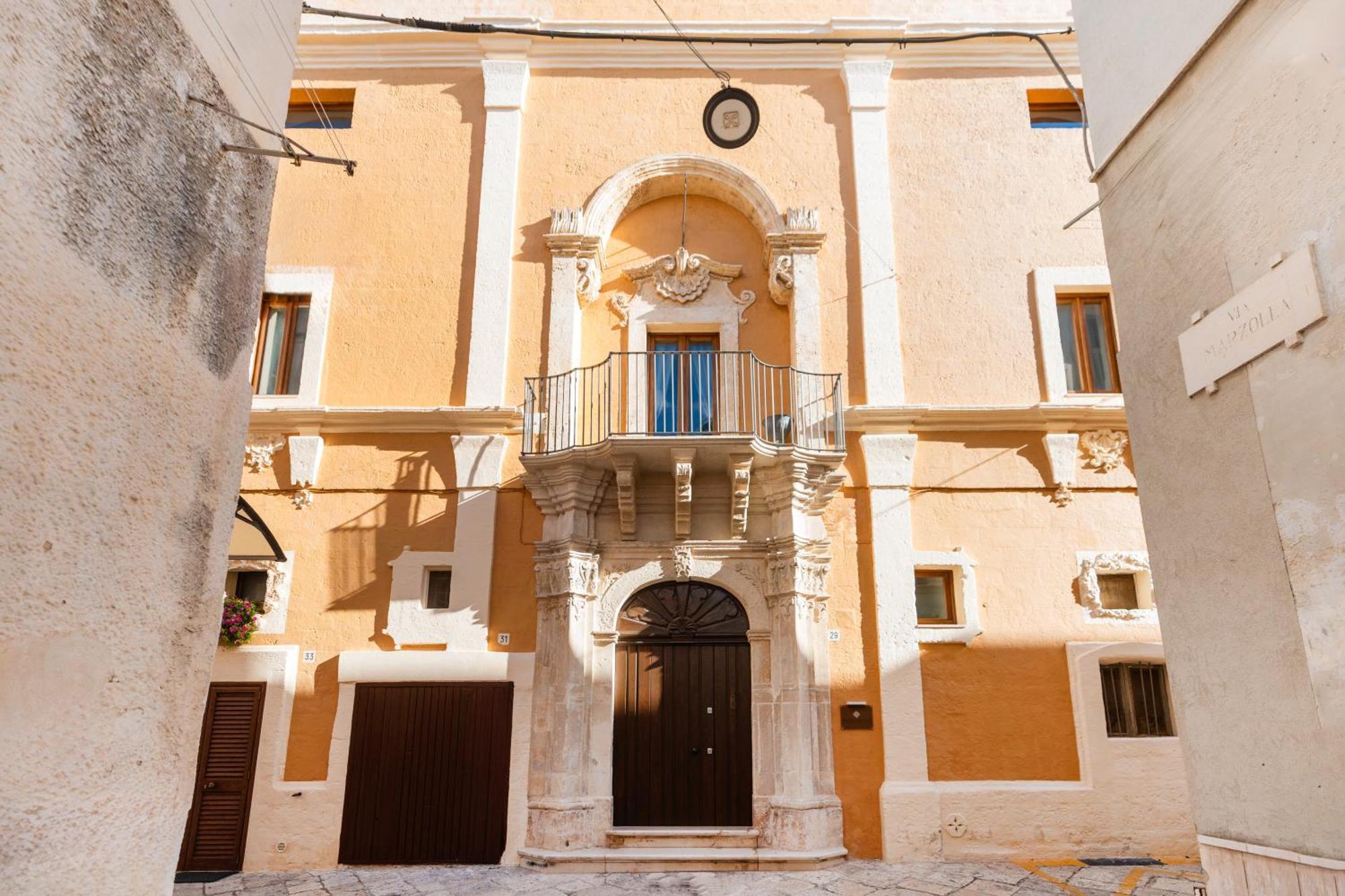 Bed and Breakfast Palazzo De Luca By Apulia Hospitality Fasano Exterior foto