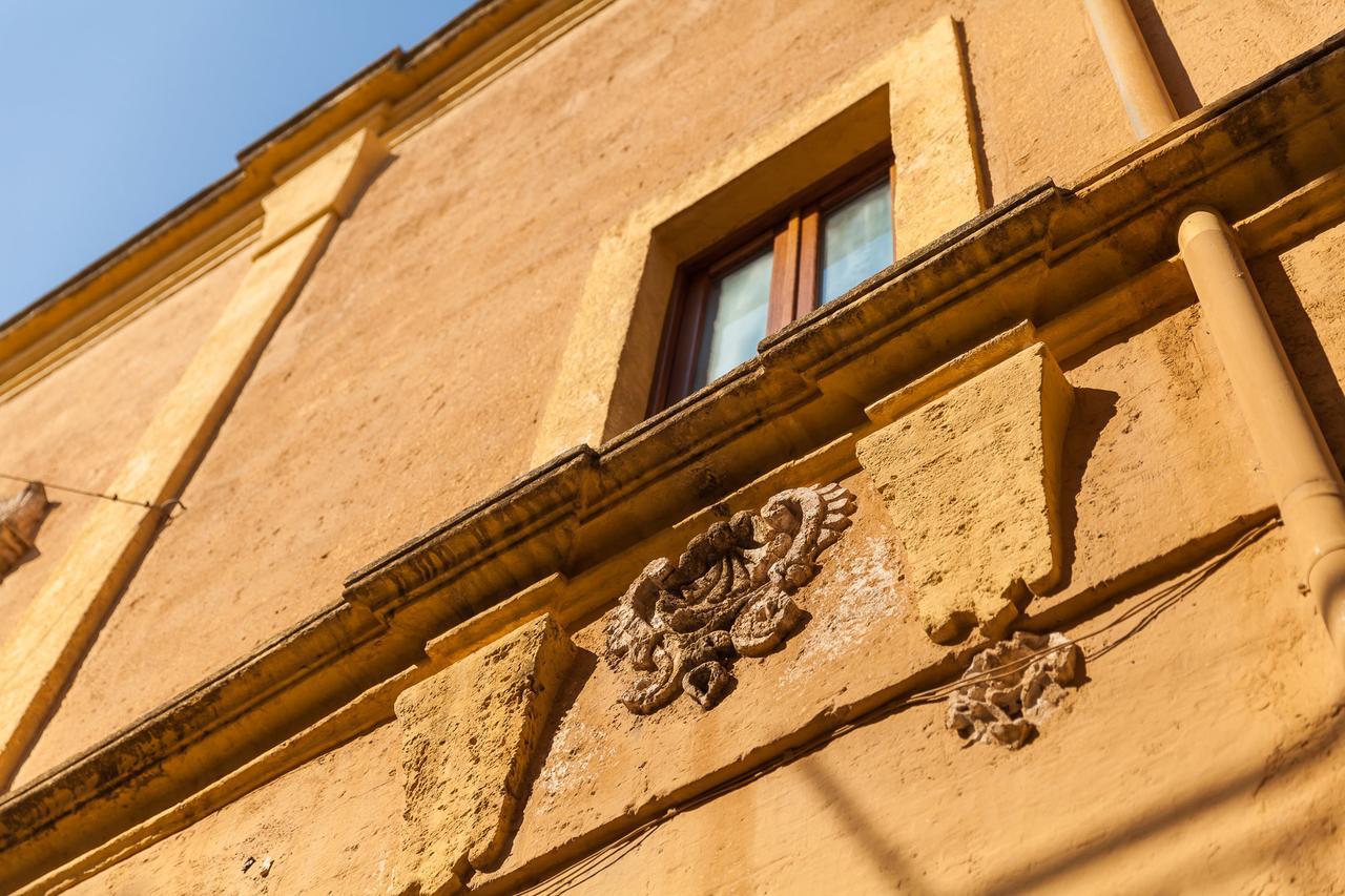 Bed and Breakfast Palazzo De Luca By Apulia Hospitality Fasano Exterior foto